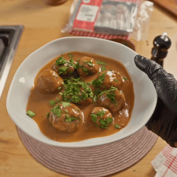 Kofta Dawood Basha in Creamy Sauce